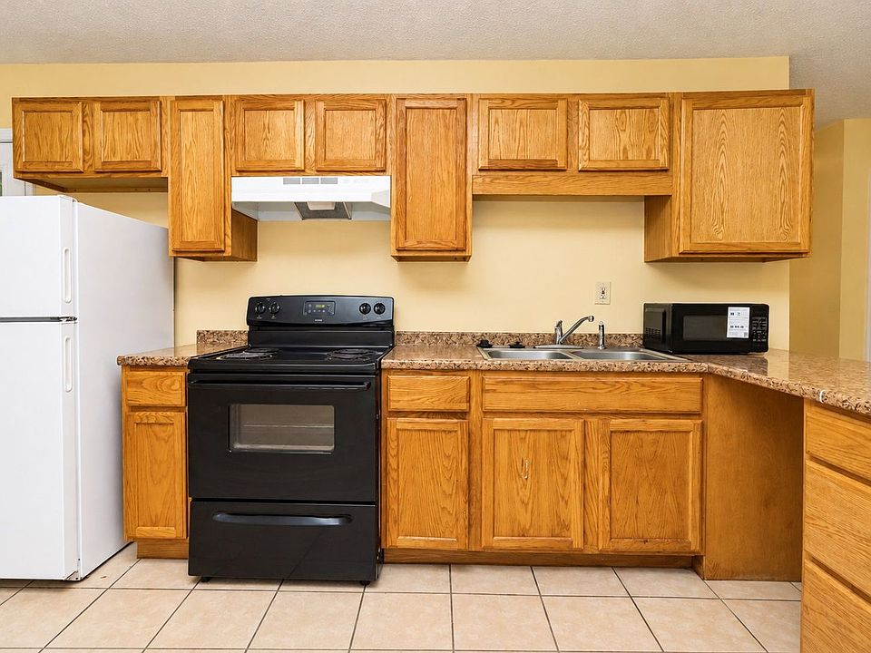 1st image of 3884 Youngstown Rd #3884