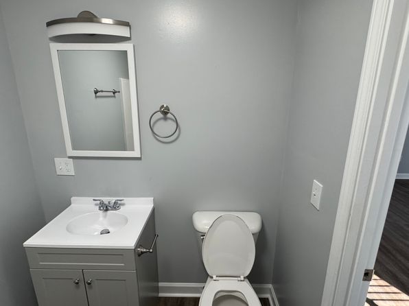 202 Winchester Ave APT 2