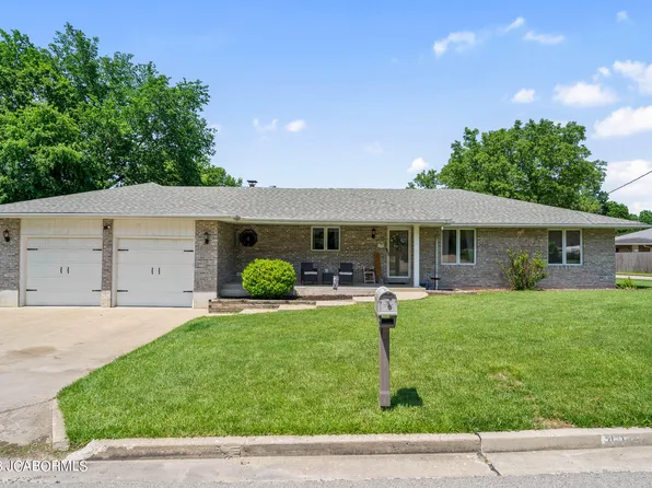 401 Meadowmere Dr, Ashland, MO 65010