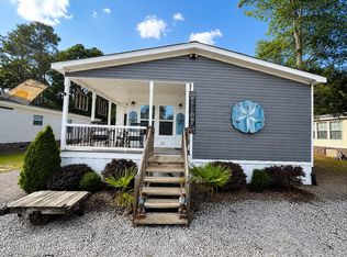 303 Live Oak Dr, Sunset Beach, NC 28468