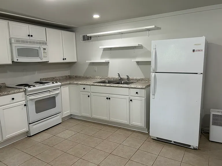 553 Woodland Hills Dr — Photo 10
