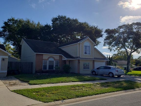 3rd image of 5903 Woodpoint Ter APT 82