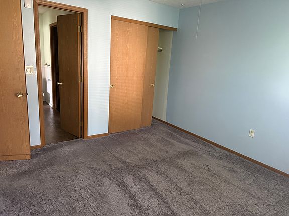 4th image of 2710 Charles Dr #2710