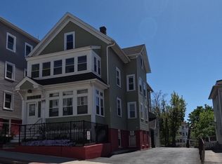 61 Harrison St, Worcester, MA 01604