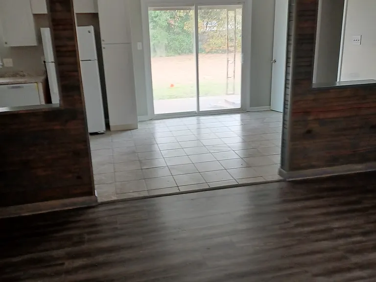108 Lancelot Ct — Photo 12