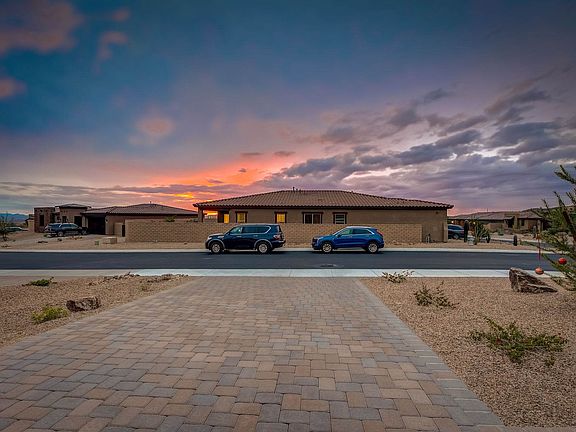 3rd image of 1406 N Wild Burro Canyon Pl