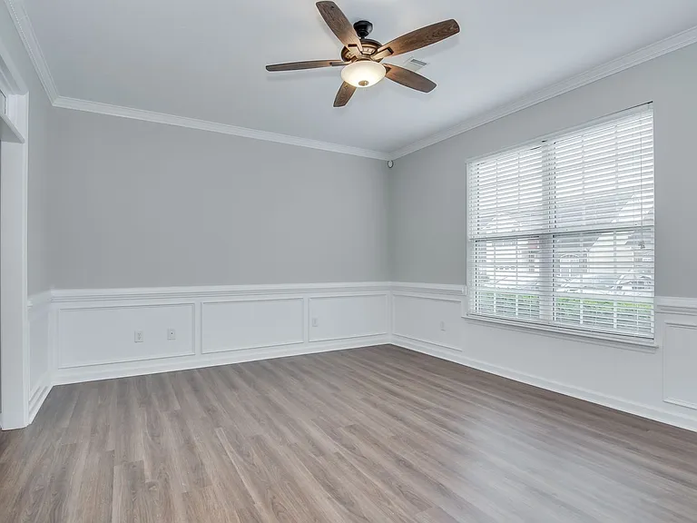 317 Hogan Way — Photo 11