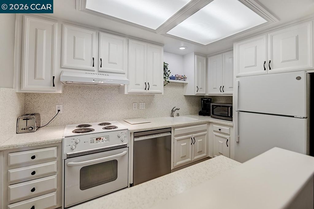 Apartment in Walnut Creek, Rossmoor - More