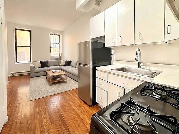 2nd image of 370 W 52nd St APT 2C