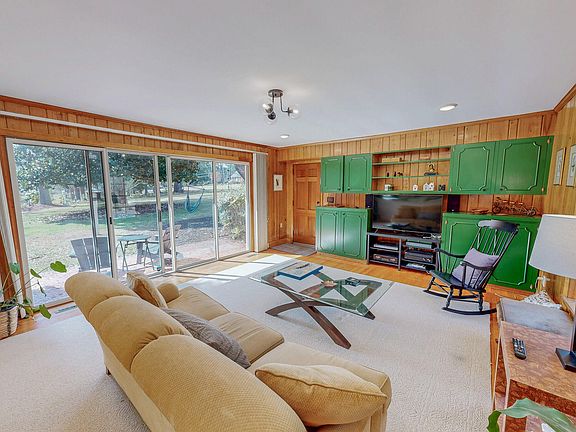 4th image of 382 Wimbledon Dr