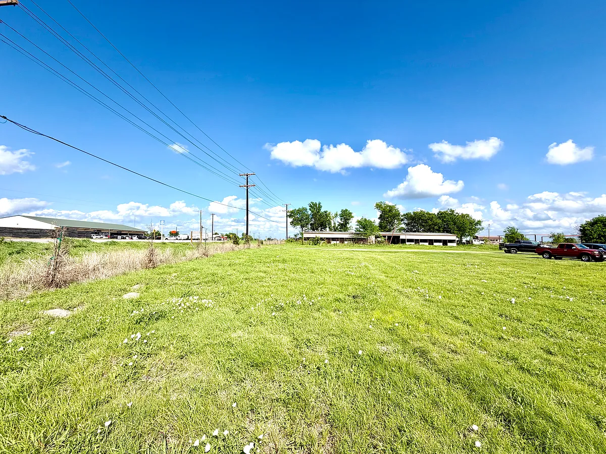 Building Photo - 4827 State Highway 276