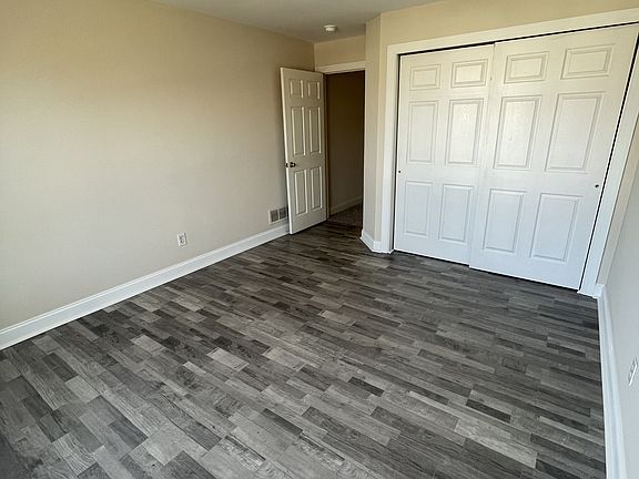 4th image of 712 Garden Dr