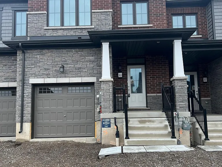 303 Starlight Ave — Photo 2