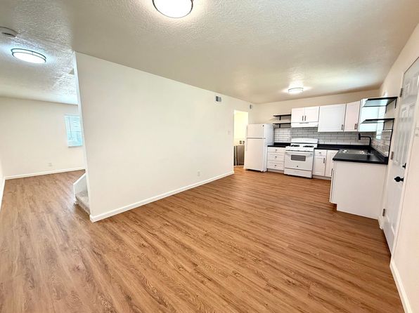 2100 High St SE APT B