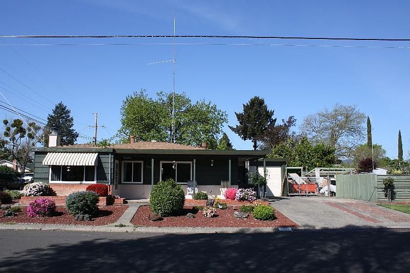 1st image of 1601 Carol Dr