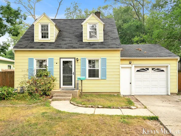 1713 Boston St SE, Grand Rapids, MI 49506