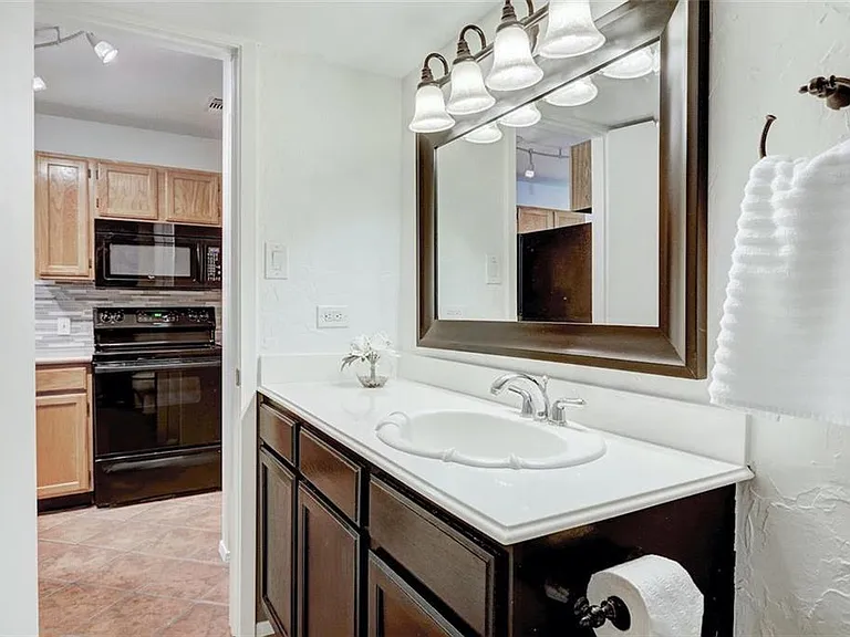 3115 Helms St #204 — Photo 3