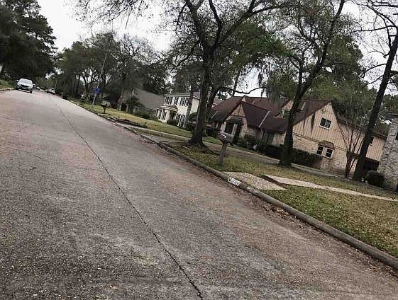 Exterior Neighborhood (street photo)