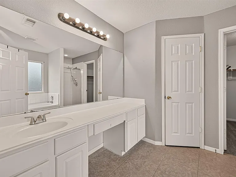 12135 English Brook Cir — Photo 26