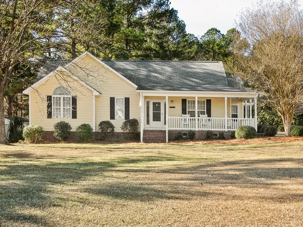 100 Yorkbury Dr, Clayton, NC 27527