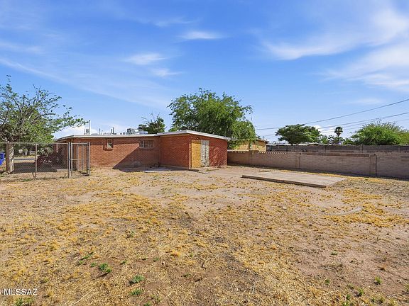 4th image of 10 E Corona Rd