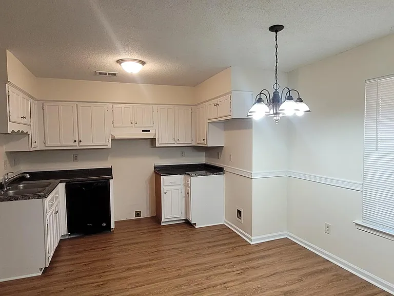 3918 Oak Branch Cir W — Photo 5