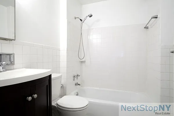 Rented by NextStopNY | media 4
