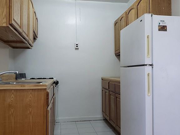 4th image of 110 Seaman Ave APT 9A