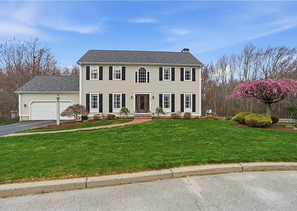 1st image of 52 Hummingbird Ln
