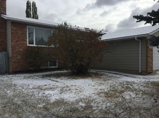 2421 106a St NW, Edmonton, AB