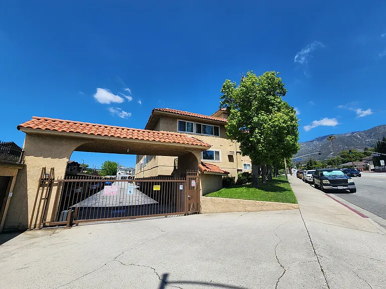 3220 Altura Ave #122 — Photo 3
