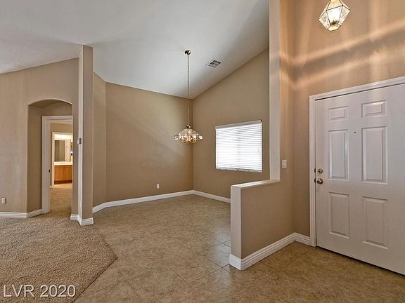 4th image of 840 Majestic Oak St