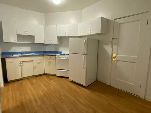 1563 Beacon St, Brookline, MA 02446