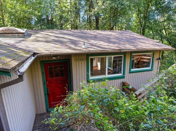 10987 Terrace Drive, Forestville, CA 95436