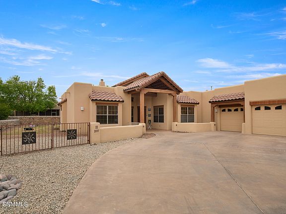 5th image of 2037 Sorrento Pl