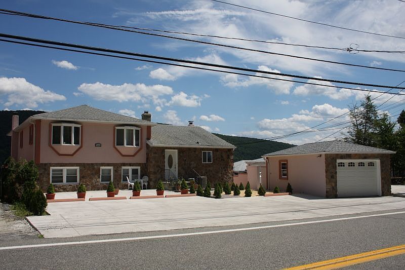 1st image of 566 Jersey Ave