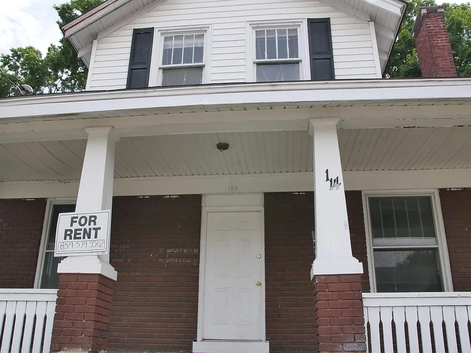 114 Waller Ave