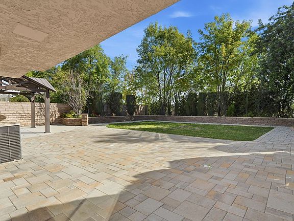 4th image of 6740 Corie Ln