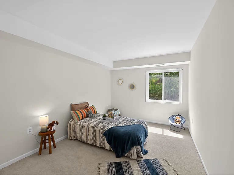 1533 Northgate Sq #11B — Photo 13