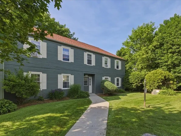 37 Twin Oaks Terrace, South Burlington, VT 05403