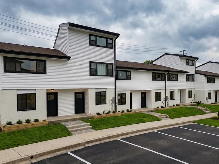 300 Eudowood Ln — Photo 3