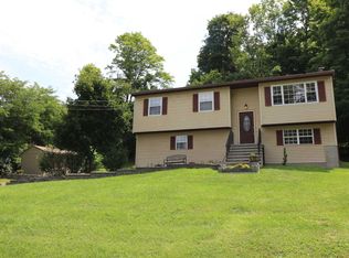 22 Meadow Ln, Beacon, NY 12508