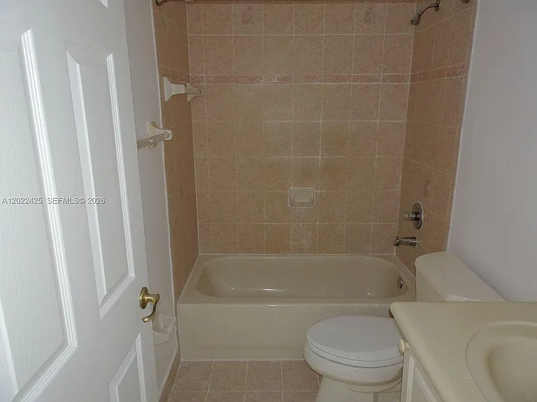 5460 NW 107th Ave #115 — Photo 27