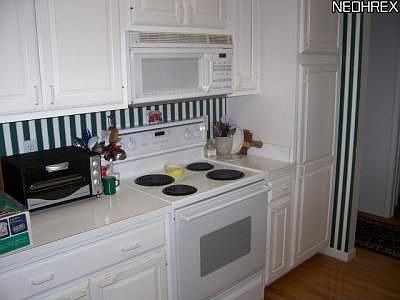 2nd image of 1755 Lakeland Ave