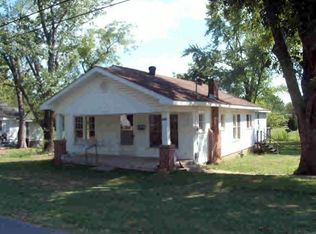 1313 Reynolds St, Clarksville, AR 72830