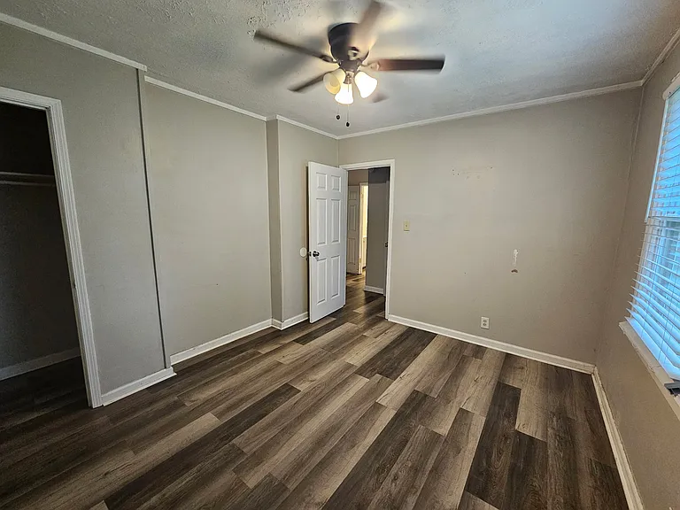 618 Frasier St SE — Photo 15