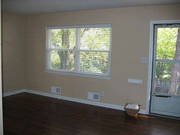 4th image of 4306 Oak St APT N