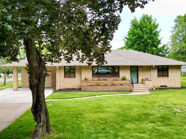 1602 South Street, Eau Claire, WI 54701