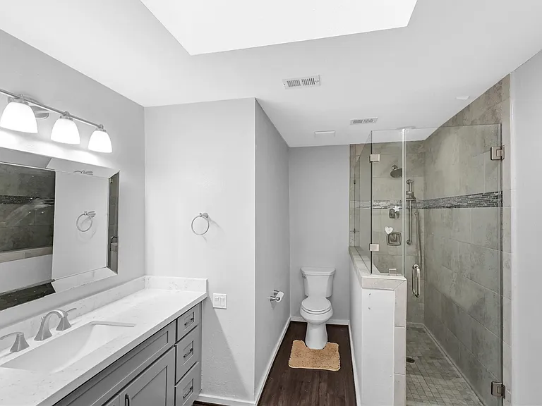 233 Litchfield Ln — Photo 10