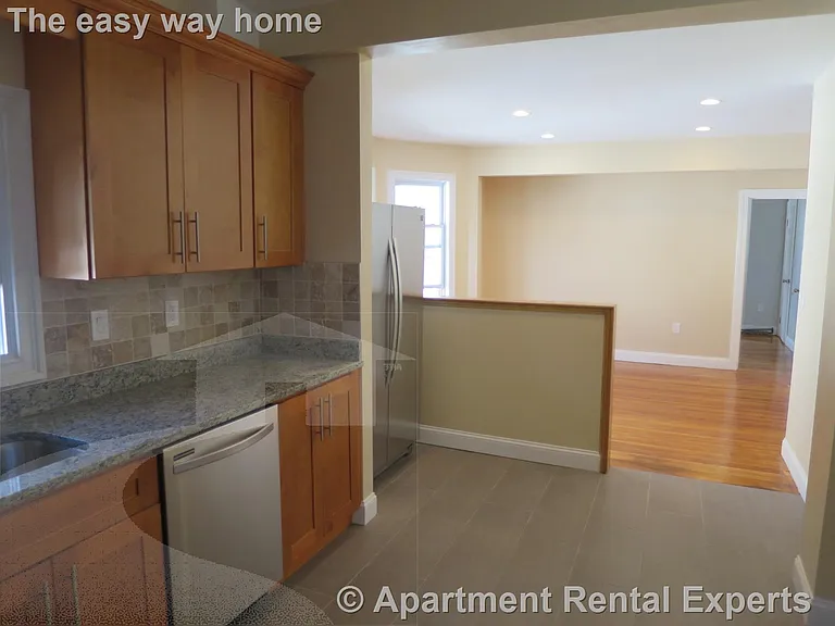 55 Marion St — Photo 3